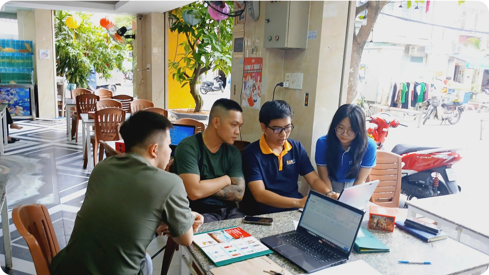 TP. Hồ Chí Minh: các nhà cung cấp giải pháp cam kết đưa giá tốt nhất để hỗ trợ HKD.